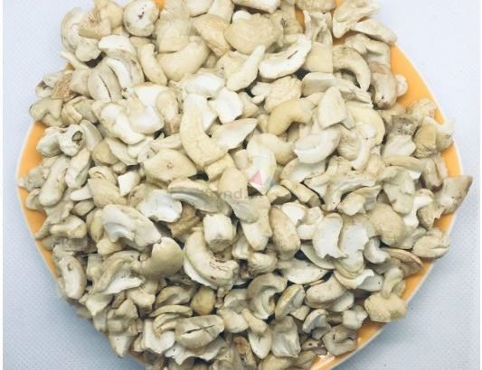 Dehydrated/Baked Cashews Pieces/Splits L