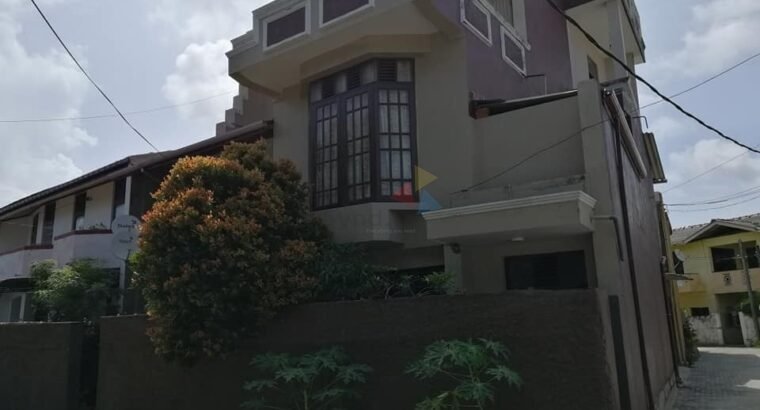 3 Stories House for Sale