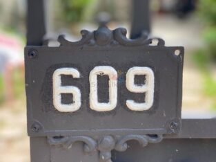 Aluminum number plate