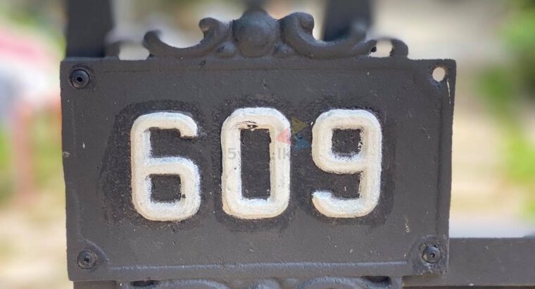 Aluminum number plate