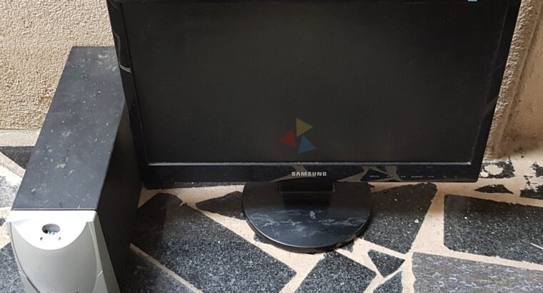 COMPUTER & AV ITEMS LOT