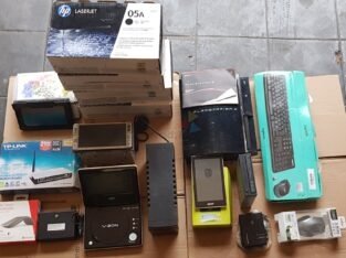 COMPUTER & AV ITEMS LOT