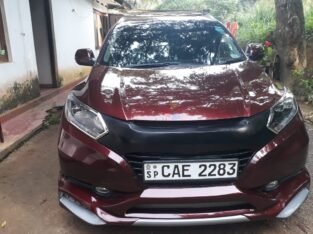 Honda Vezel – Z Grade Orange package Gold Batch 2014