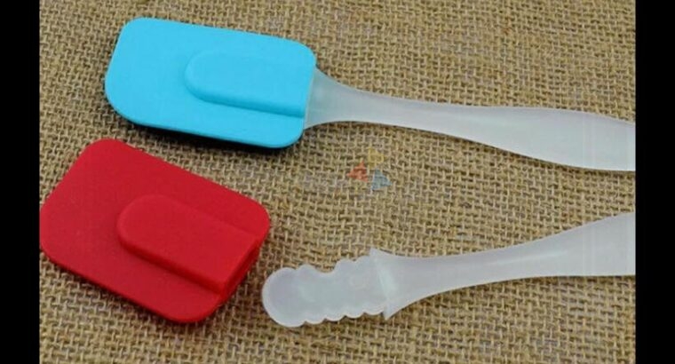 2IN 1 CAKE MAKING SILICON BRUSH & SPATULA