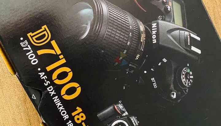 NIKON D7100