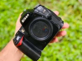 NIKON D90