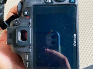 CANON 100D WITH 18-55mm LENS IS STM