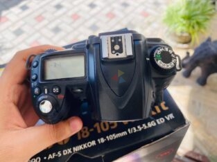 NIKON D90