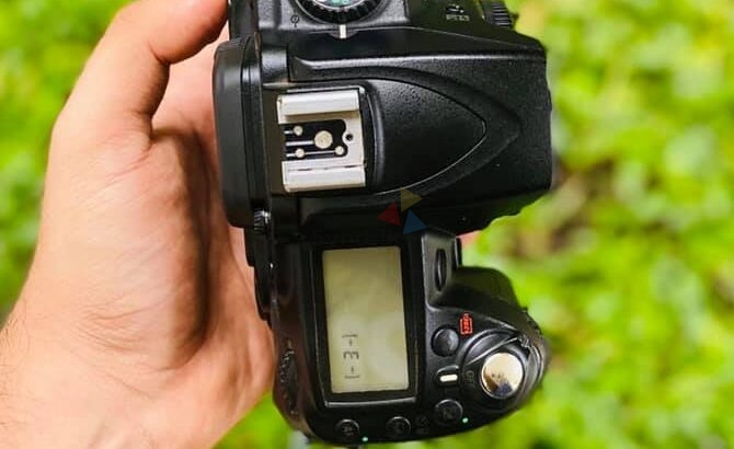NIKON D90