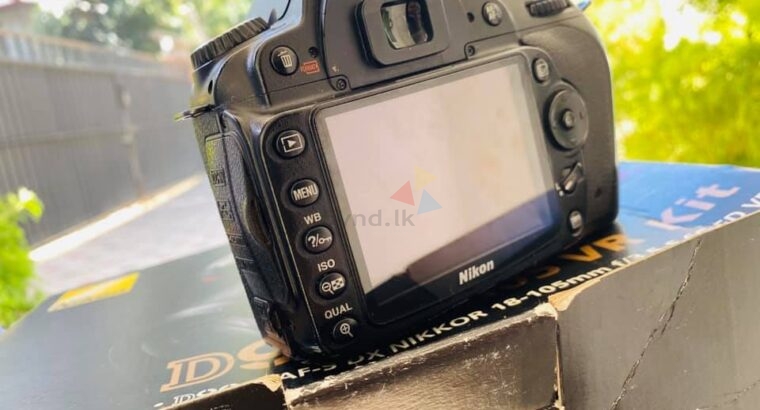 NIKON D90