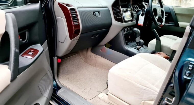 MITSUBISHI MONTERO