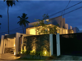 House For Sale In Athurugiriya