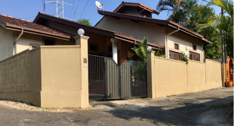 House For Sale-Kelsey Aggona