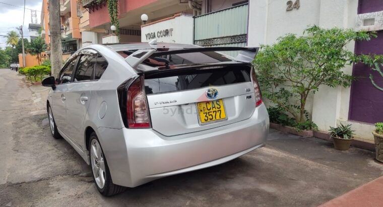 Toyota Prius G Touring 2013