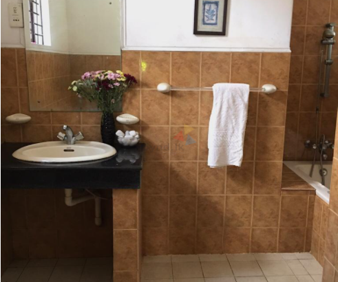 House For Sale-Kelsey Aggona
