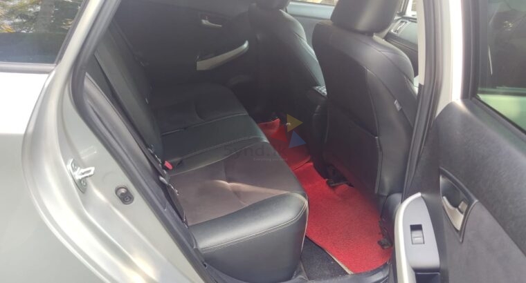 Toyota Prius G Touring 2013