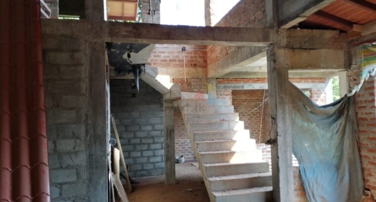 House For Sale In Ampitiya