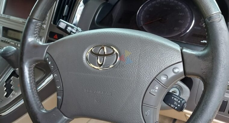 Toyota Alphard Van 2007