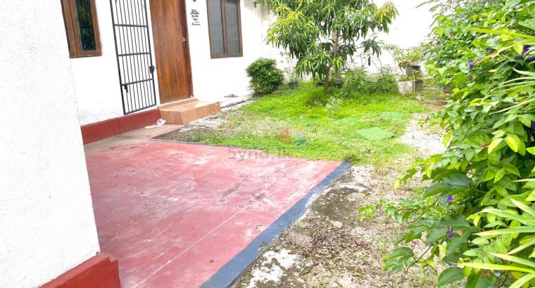 Two Houses For Sale In Mount Lavinia