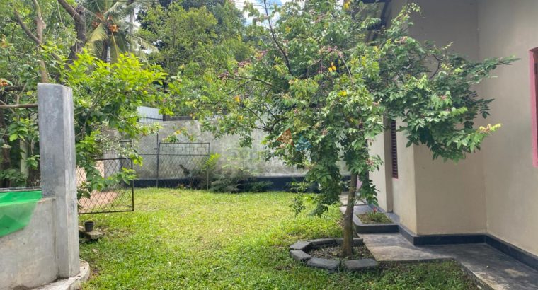 Land with House For Sale In Piliyandala