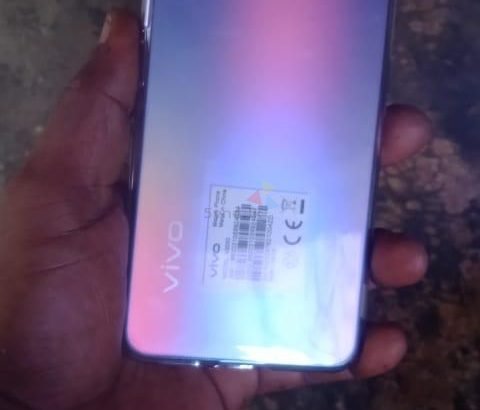 Vivo V21 128GB Used