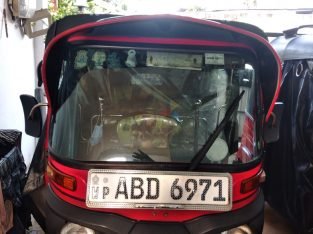 Bajaj RE Three Wheeler 2015