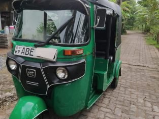 Bajaj RE Three Wheeler 2015