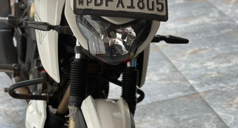 TVS Apache 4V 2017