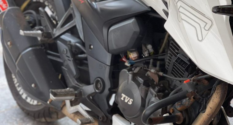 TVS Apache 4V 2017