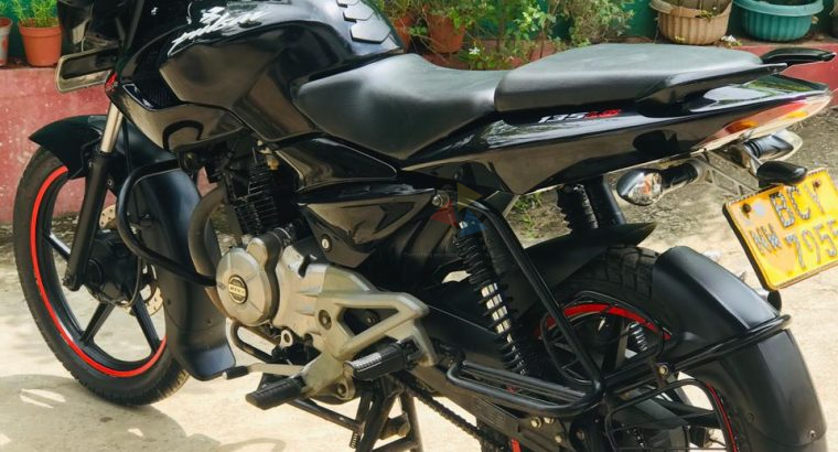 Bajaj Pulsar 135 2015