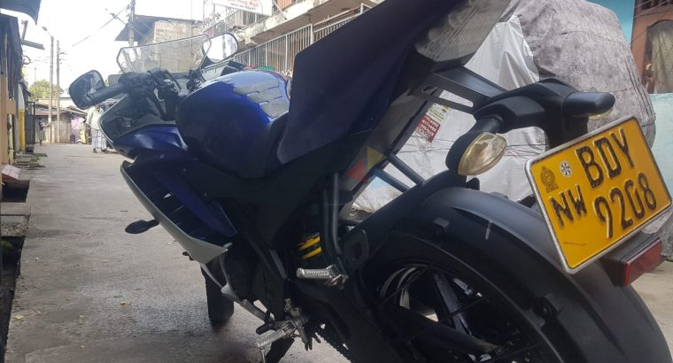 Yamaha R15 2015