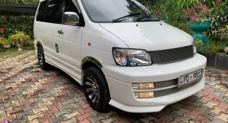 Toyota Noah KR 42 2001