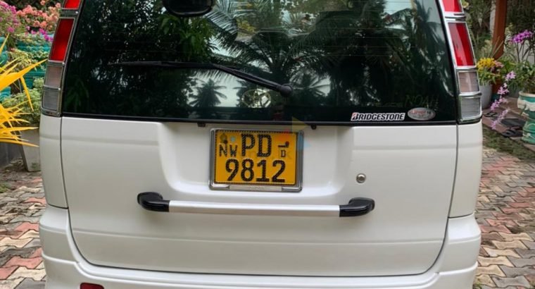 Toyota Noah KR 42 2001