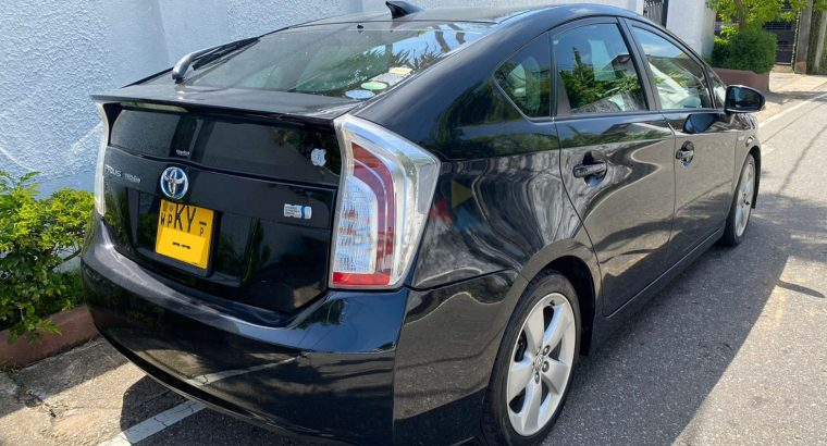 Toyota Prius S Touring 2013