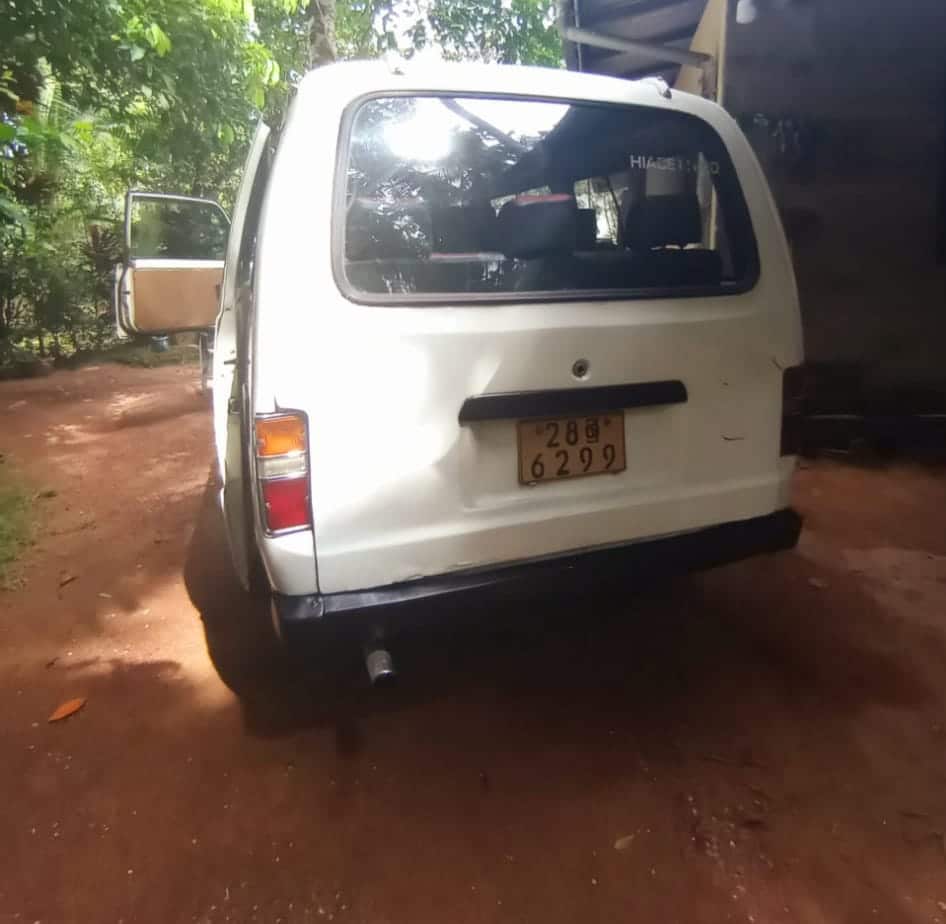 Toyota Hiace LH20 1983 1980