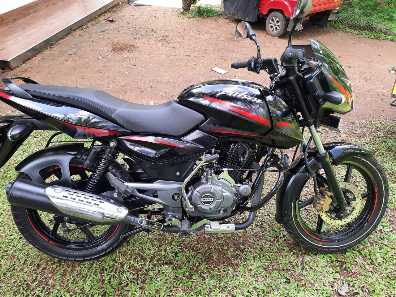 Bajaj Pulsar 150 2017