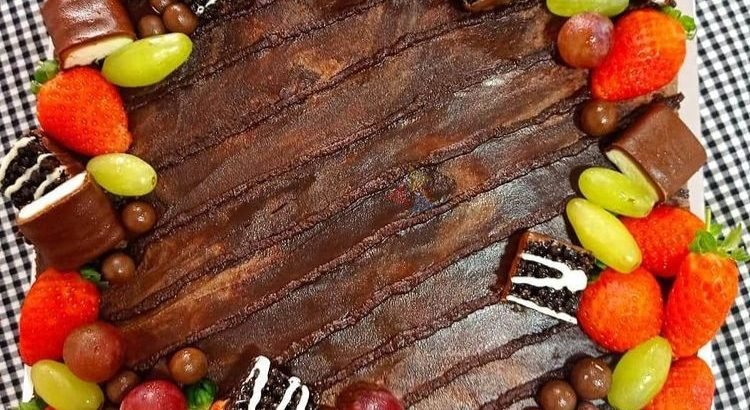 Chocolate Ganache Fruity Cake