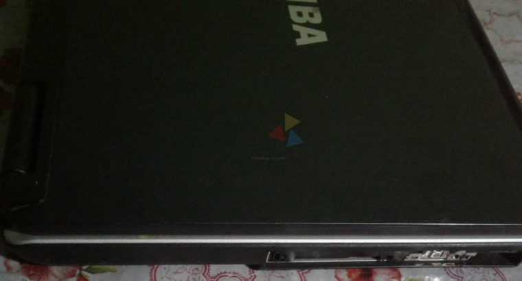 TOSHIBA Satellite L40