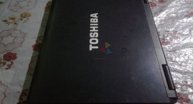 TOSHIBA Satellite L40