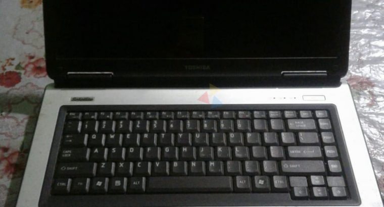 TOSHIBA Satellite L40
