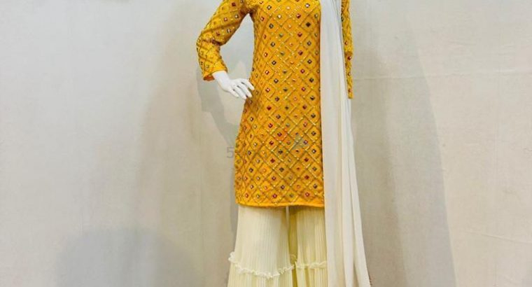 FOX GORGETTE WITH DABAL SIQUNS