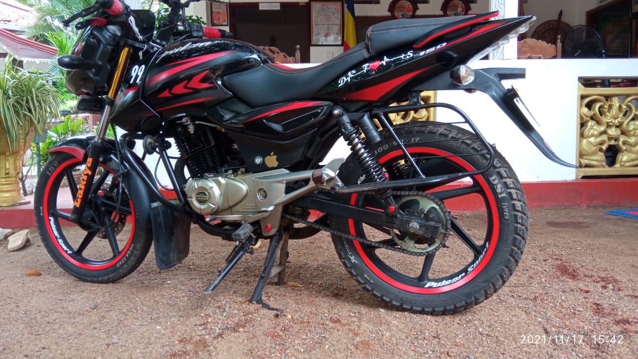 Bajaj Pulsar 150 2013