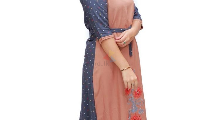 Ladies Fashionable Tops