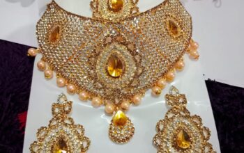 BRIDAL STONE NECKLASE WITH EARRINGS AND NETHI