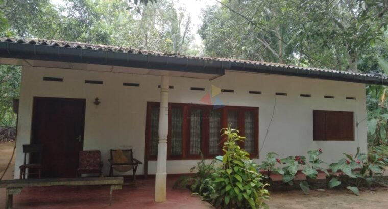 Land with House for Sale in Beliatta