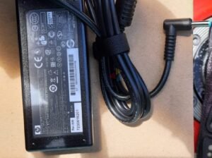 HP LAPTOPS CHARGER