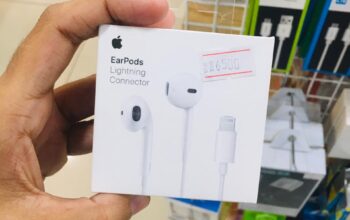 iPhone Ear Pods Lightning