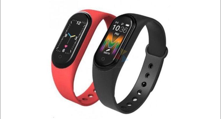 MI BAND 5 IS AVAILABLE