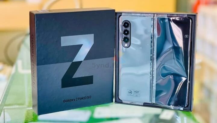 Samsung Galaxy Z Fold 3