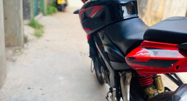 Bajaj Pulsar NS160 2017